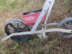 Seeder w/ Plates