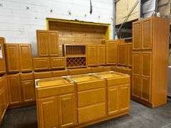 Assembled Regal Oak Kitchen Cabinet Set 10'x16'x10'