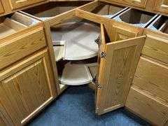 Assembled Regal Oak Kitchen Cabinet Set 10'x16'x10'