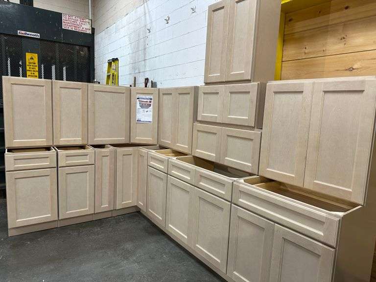 Sonona Wheat Kitchen Cabinet Set 12'x12'