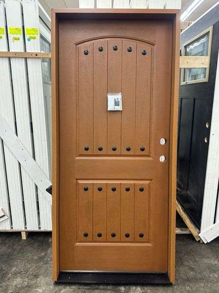 Medium Walnut, Ext Fiberglass, 200PP Plank Panel W/Clavos, 36"x80" LH