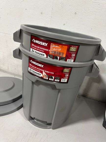 Husky 20 Gal. Grey Outdoor Vented Trash Can With Lid(2x$)