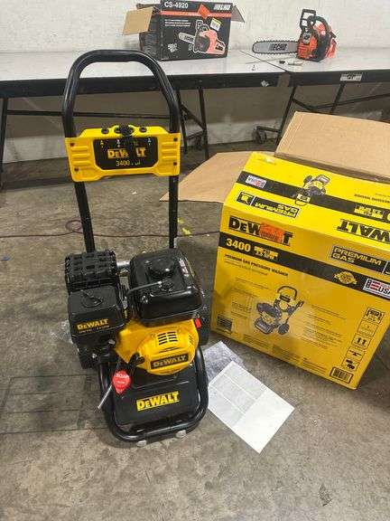3402 PSI 2.5 GPM Gas Cold Water Pressure Washer