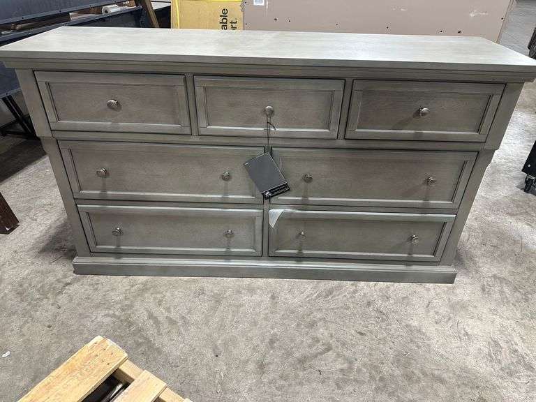 Ashley Furniture Lettner 7 Drawer Dresser