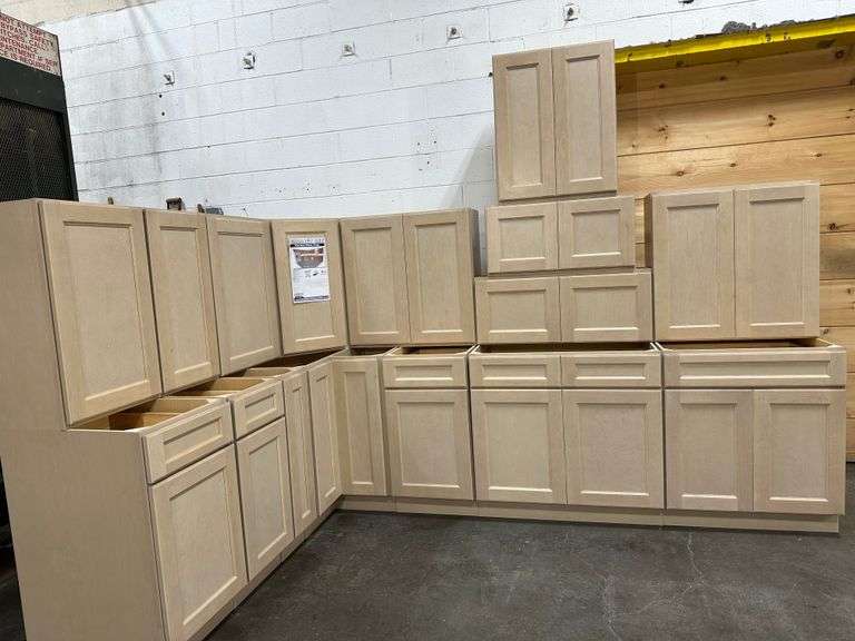 Sonona Wheat Kitchen Cabinet Set 12'x12'