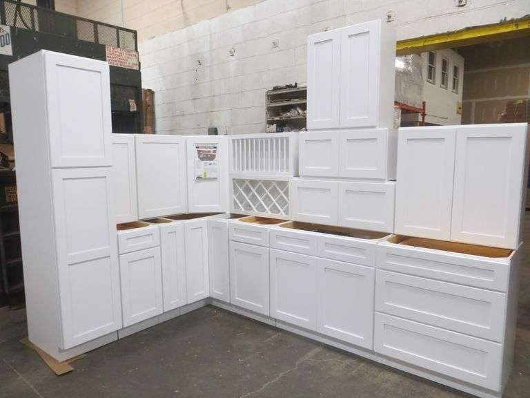 Arcadia White Kitchen Cabinet Set 12'x12'