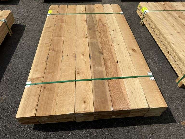 Cedar Dog Eared Fencing 1"x6"x6'