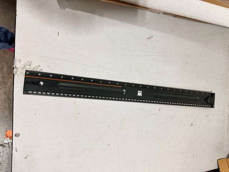 WEN 24-inch Ruler with Hook - Lambrecht Auction, Inc.