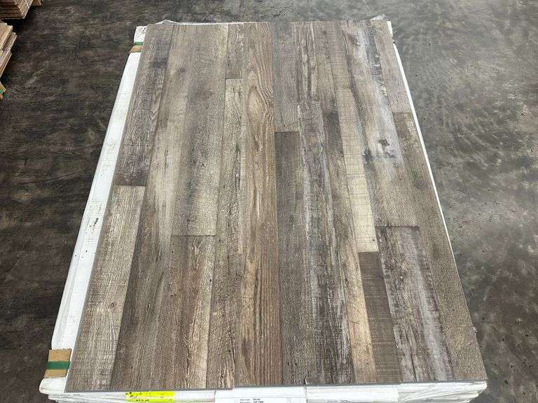 Inverness SPC Flooring 7"x48"