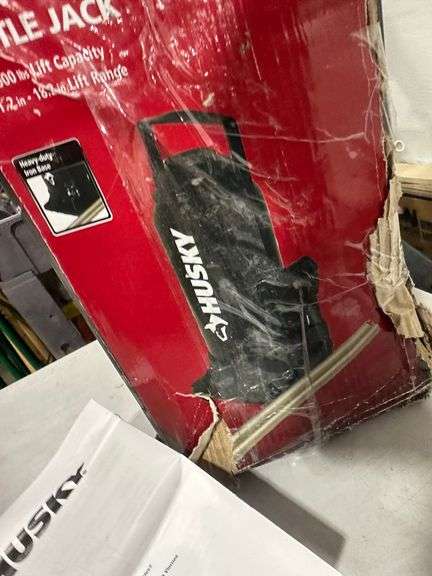 Husky 30 Ton bottle Jack