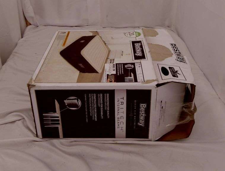 BestwayÂ® Maroon Tritech Airbed Queen 20 with Built-in AC Pump