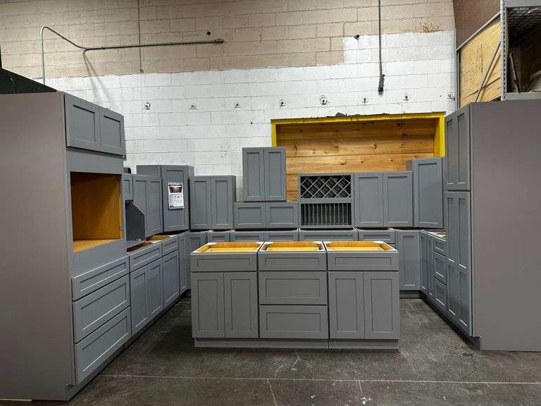 Pacific Gray Kitchen Cabinet Set 10'x16'x10'