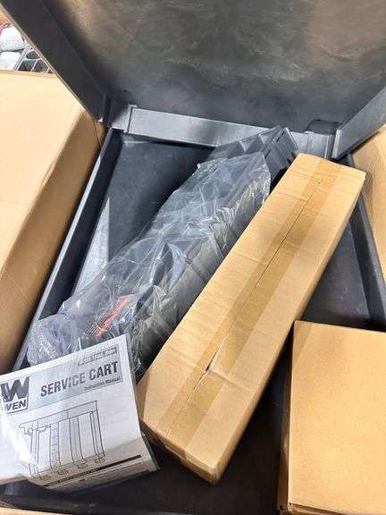 WEN 500-pound capacity service cart