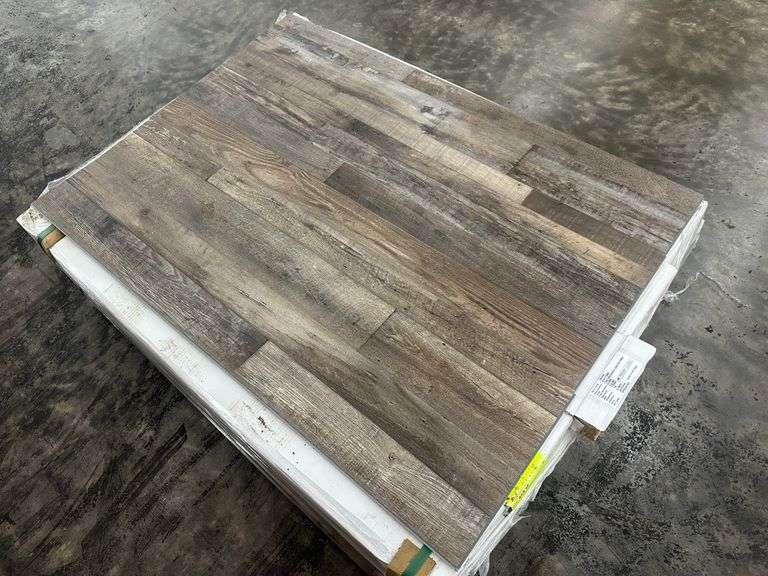 Inverness SPC Flooring 7"x48"