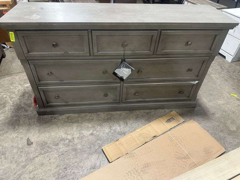 Lettner 7 Drawer Dresser