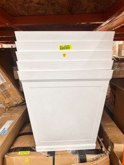 Vigoro,20 in. Eden Large White Resin Square Planter(5x$)