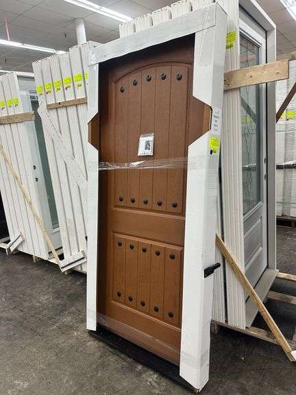 Medium Walnut, Ext Fiberglass, 200PP Plank Panel W/Clavos, 36"x80" LH