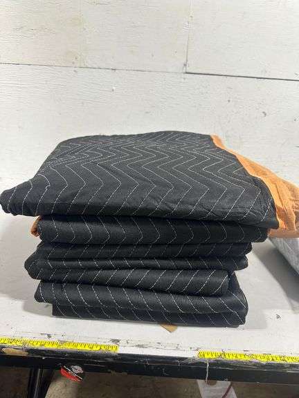 WEN 272812 72-Inch by 80-Inch Heavy Duty Padded Moving Blankets, 12 Pack