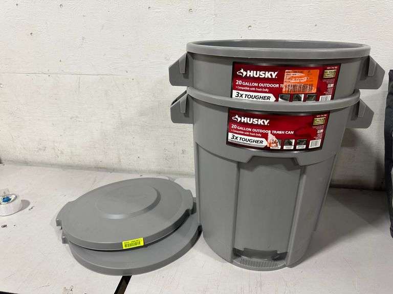 Husky 20 Gal. Grey Outdoor Vented Trash Can With Lid(2x$)