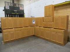 Regal Oak Kitchen Cabinet Set 12'x15'