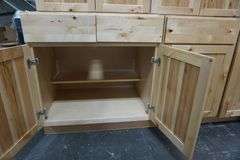 Frontier Shaker Kitchen Cabinet Set 10'x14'x10'