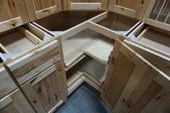 Frontier Shaker Kitchen Cabinet Set 10'x14'x10'