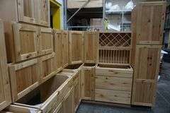 Frontier Shaker Kitchen Cabinet Set 10'x14'x10'