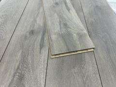 Anniston Oak Laminate Flooring  7MMx8"x51"