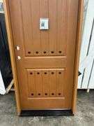 Medium Walnut, Ext Fiberglass, 200PP Plank Panel W/Clavos, 36"x80" RH