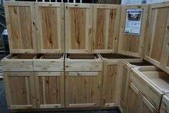 Frontier Shaker Kitchen Cabinet Set 10'x14'x10'