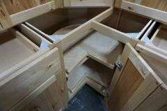 Frontier Shaker Kitchen Cabinet Set 10'x14'x10'