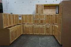 Frontier Shaker Kitchen Cabinet Set 10'x14'x10'