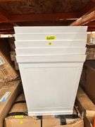 Vigoro,20 in. Eden Large White Resin Square Planter(5x$)