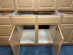 Regal Oak Kitchen Cabinet Set 12'x12'
