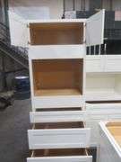 Arcadia Linen Kitchen Cabinet Set 10'x16'x10'