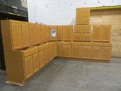 Regal Oak Kitchen Cabinet Set 12'x15'