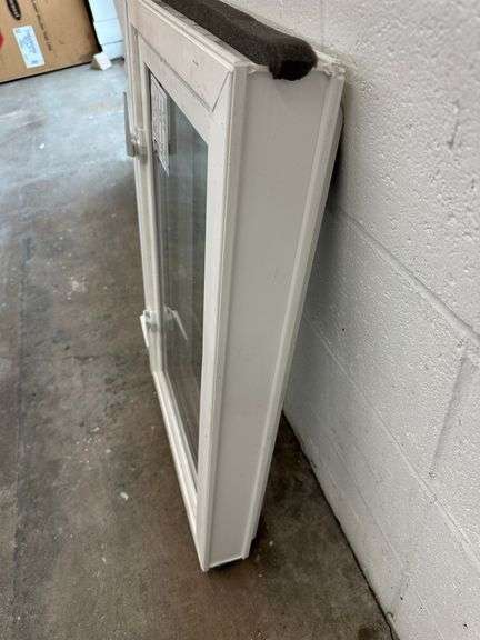 White Vinyl Beveled Casement Window 30"x18.5"