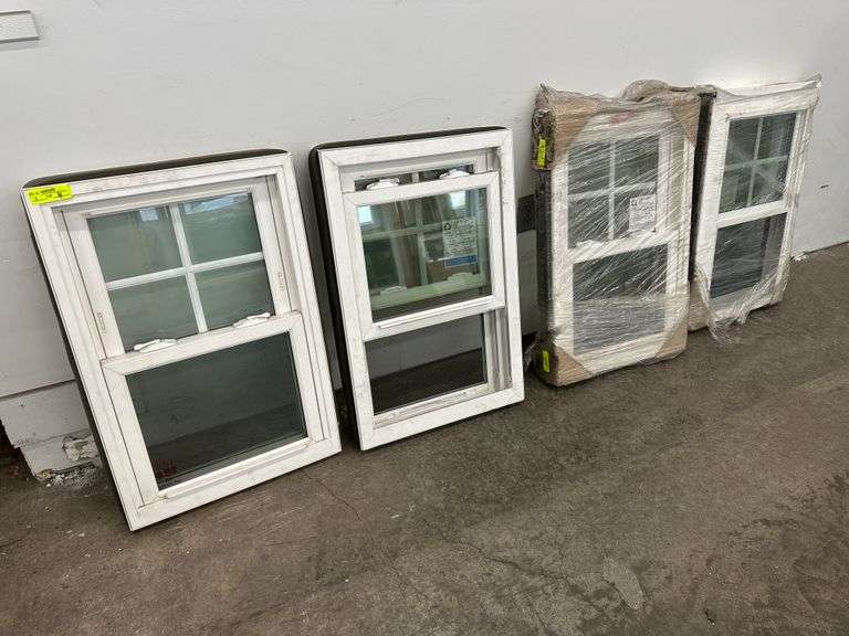 4 White Vinyl Double Hung 4 Lite Windows 20"x30"