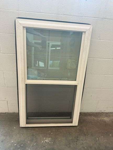 White Vinyl Double Hung Window 27 3/4x45 3/4"