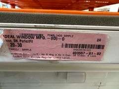 White Vinyl Double Hung Window With Mini Blinds 20"x30"