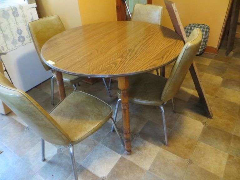 42" Dinette Table w/ 12" Leaf & 4 Chairs