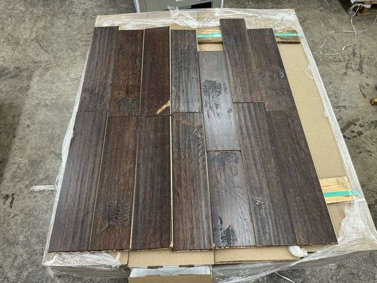 Hickory Espresso Engineered Hardwood Flooring 3/8"x5"xRL