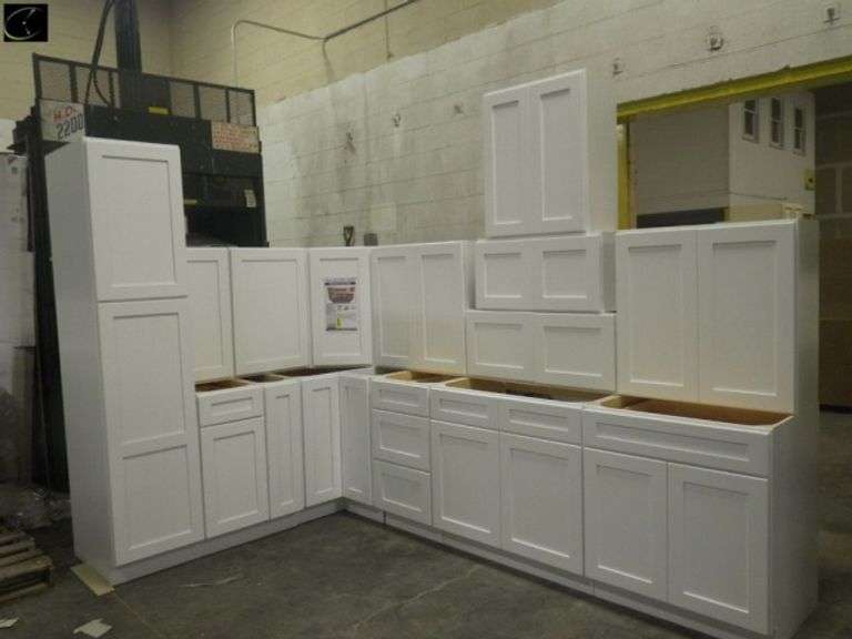 Arcadia White Kitchen Cabinet Set 12'x12'