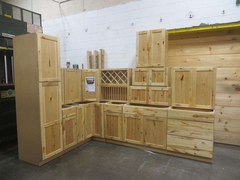 Frontier Shaker Kitchen Cabinet Set 12'x12'