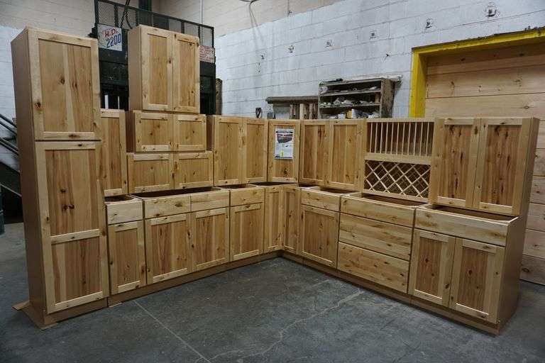 Frontier Shaker Kitchen Cabinet Set 12'x15'