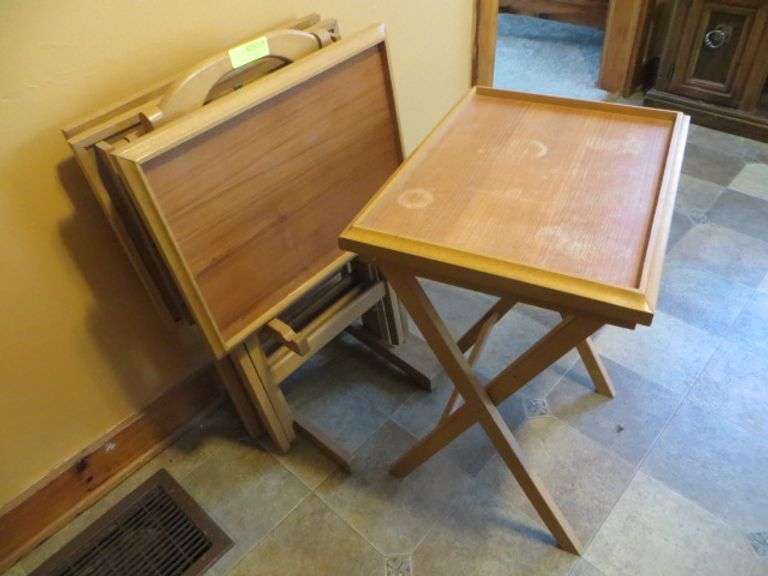 Four TV Trays w/ Rack