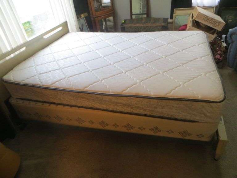 Full Size Bed