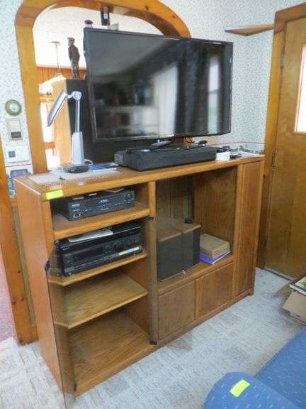 Entertainment Center w/ TV, DVD & VHS Players, Stereo & Speakers