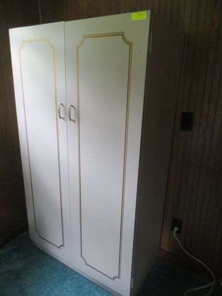 Metal Wardrobe 63x36x19"