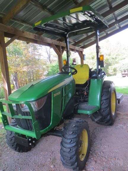 John Deere 3032E 4WD Hydro w/ 18 Hours